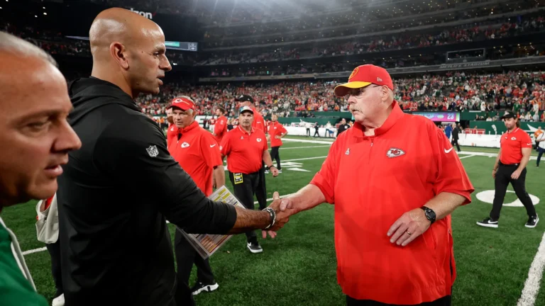 Robert Saleh: The NFL’s Inspirational Coaching Powerhouse